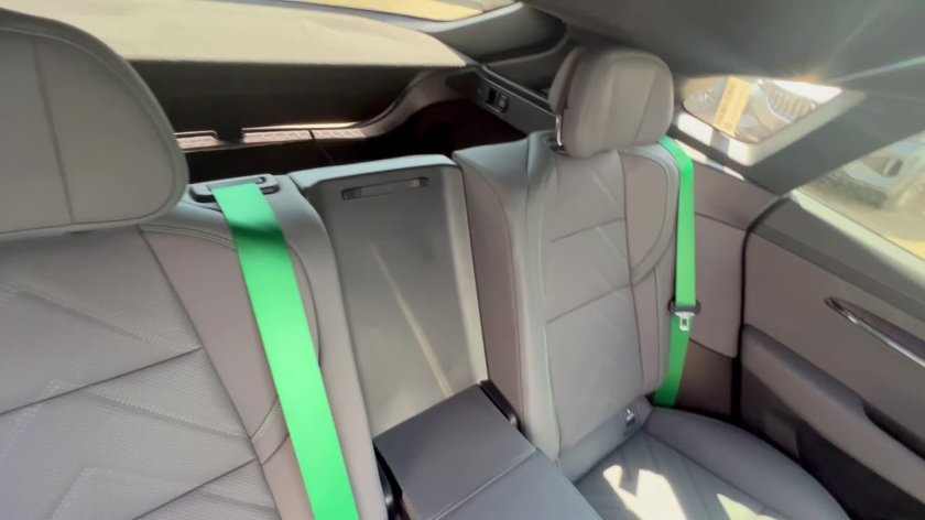 Автомобиль во