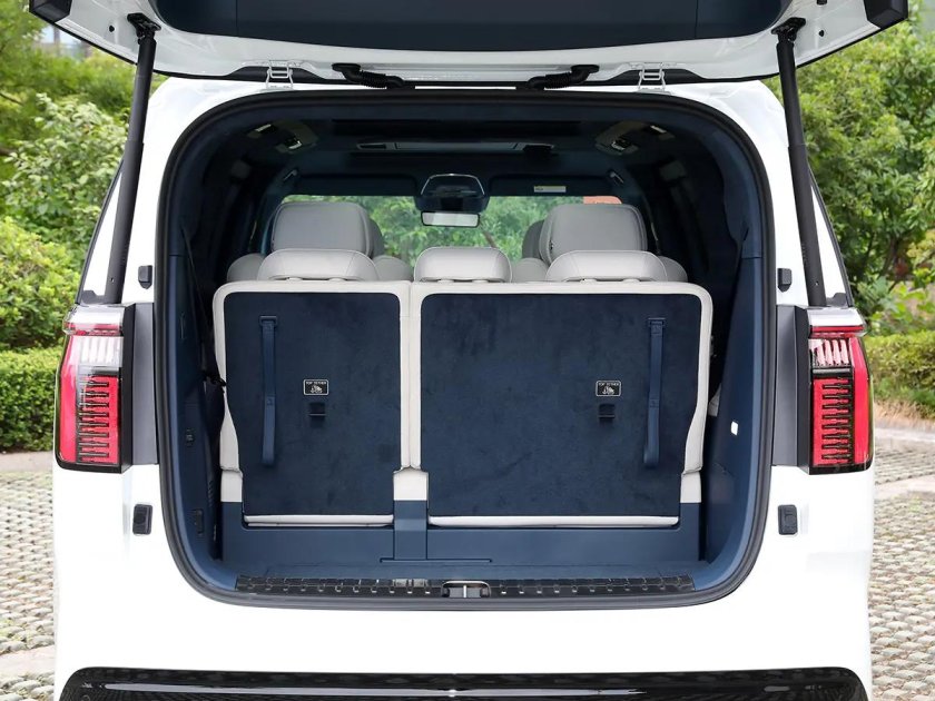 Электрический минивэн