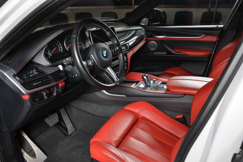 BMW x6 интерьер