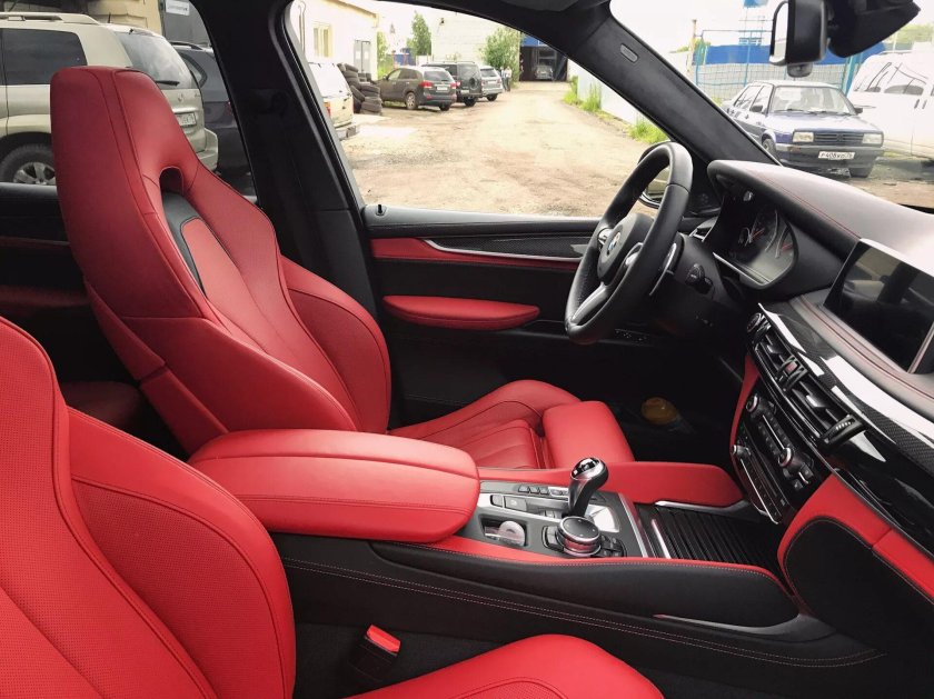 BMW x5m салон