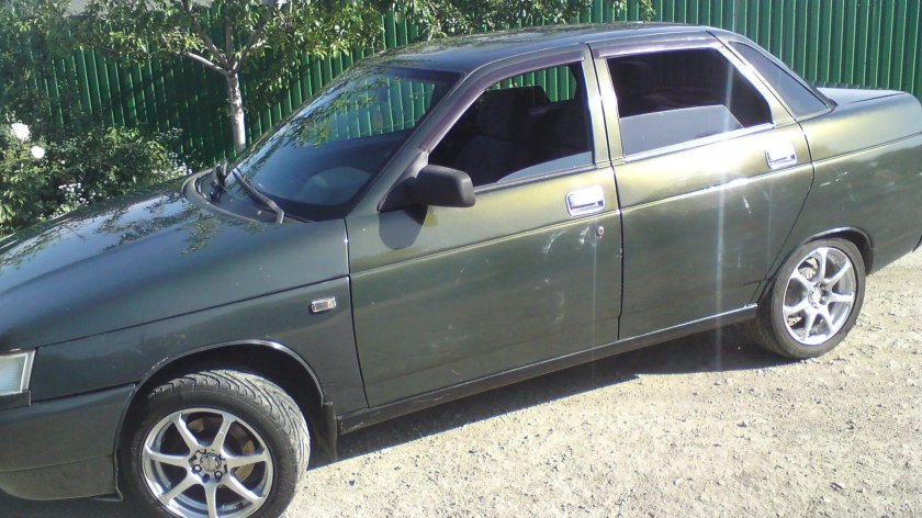 ВАЗ 2110 золото инков