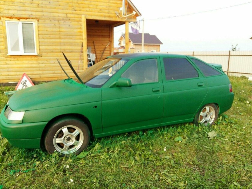 ВАЗ 2112 темно-зеленый