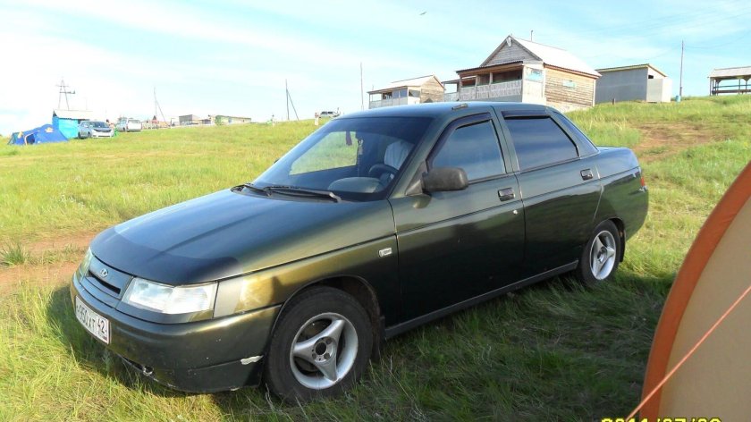 ВАЗ 2112 золотисто темно-зеленый