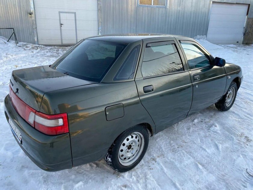 ВАЗ 2110 темно зеленая 2004