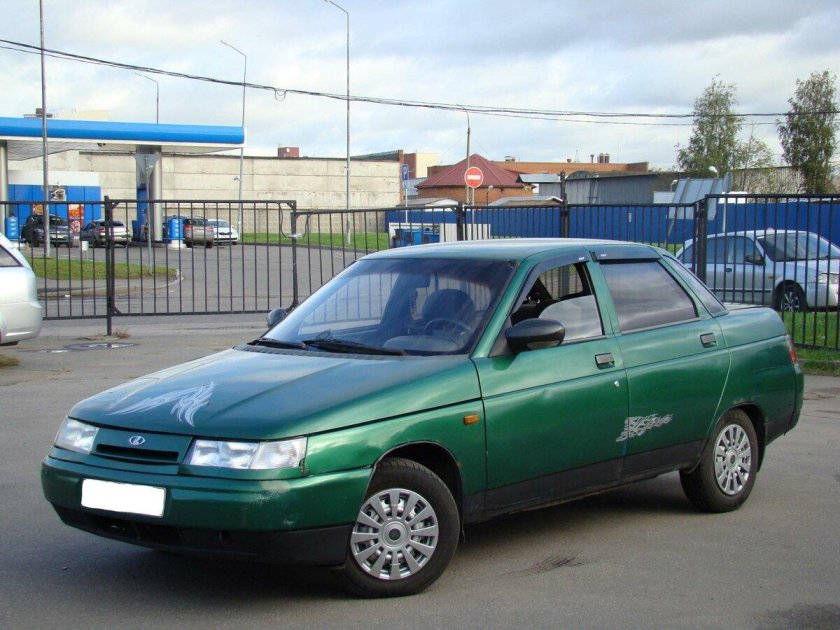ВАЗ 2110 зеленая