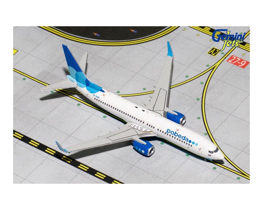 Модель самолета Боинг 737-800