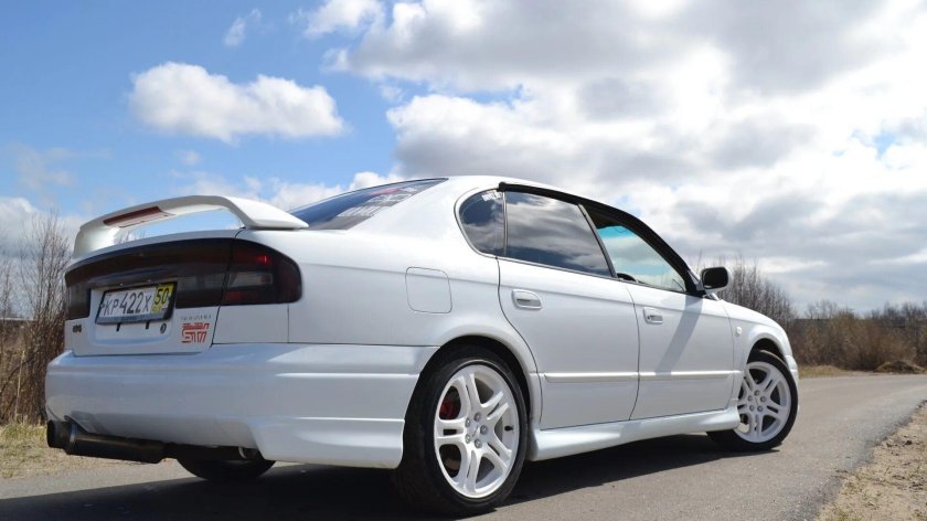 Subaru Legacy b4