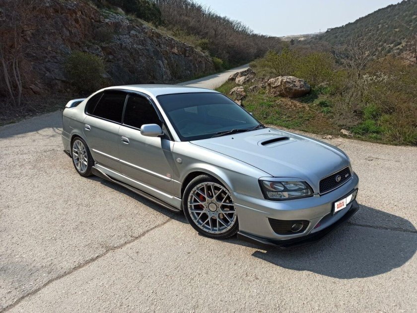 Subaru Legacy b4