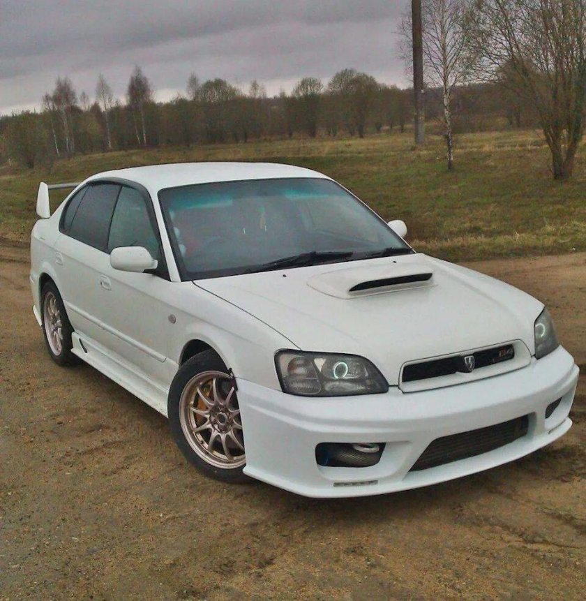 Субару б4