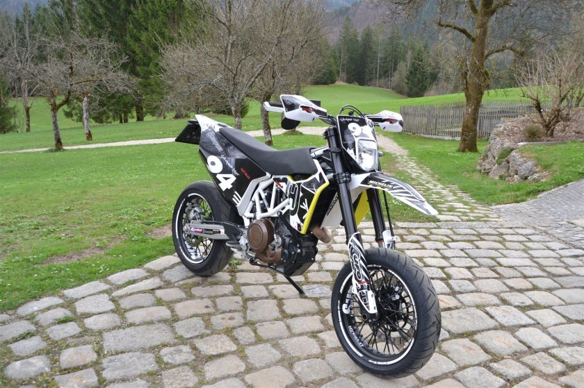 Husqvarna 701 Supermoto
