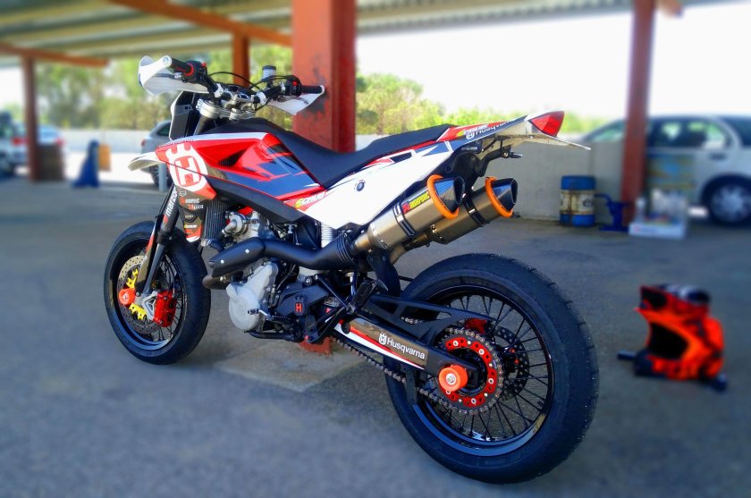 Хускварна мотоциклы мотард