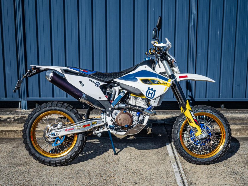 Husqvarna 650 мотард