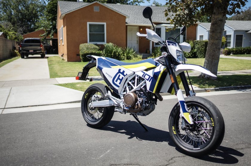 Мотоцикл Хускварна 701