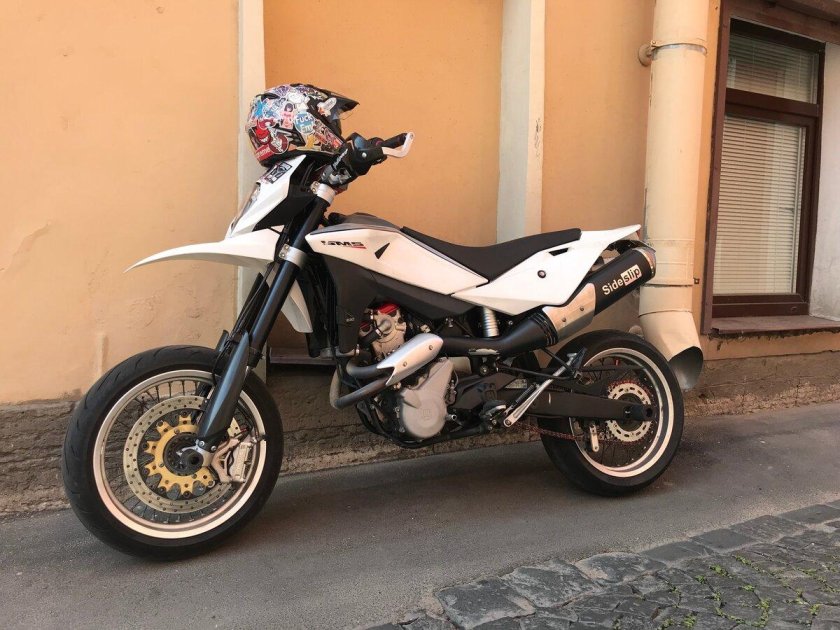 Мотоцикл husqvarna
