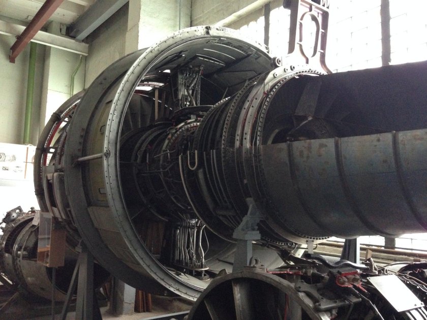 Двигатель д18т узга