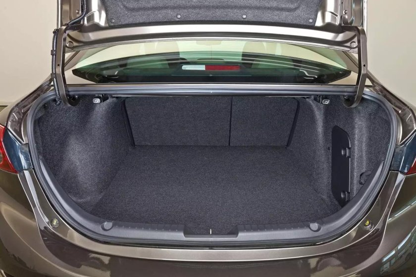 Багажник Мазда 3 седан