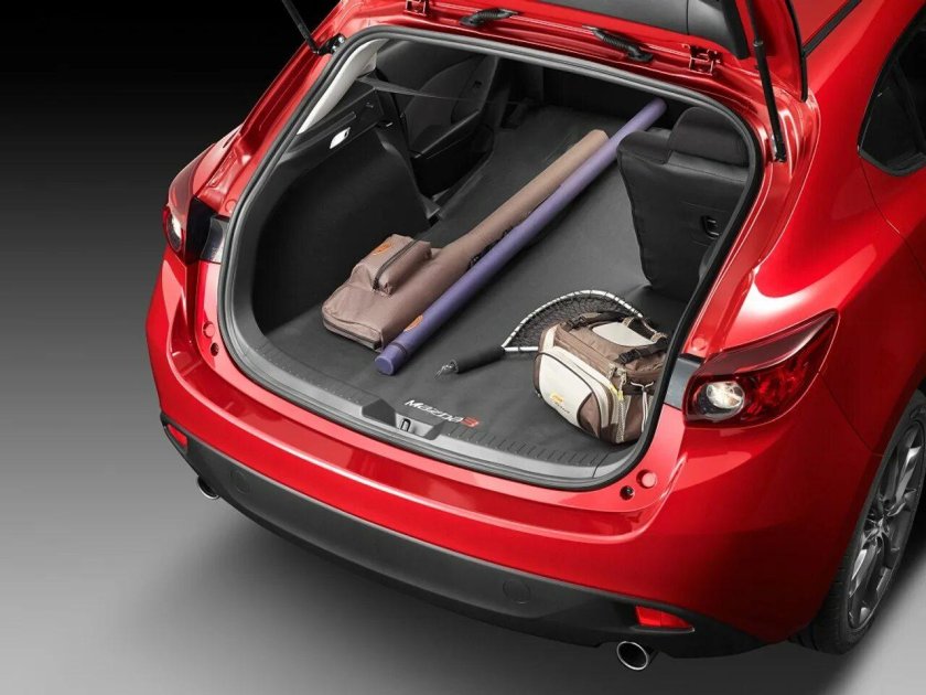 Мазда 3 хэтчбек багажник