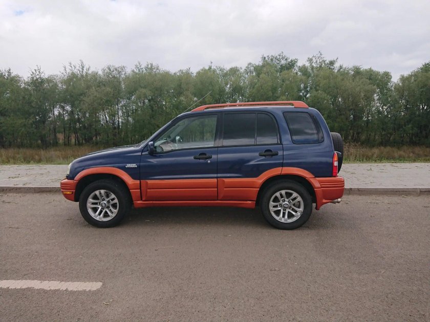 Suzuki Grand Vitara 1