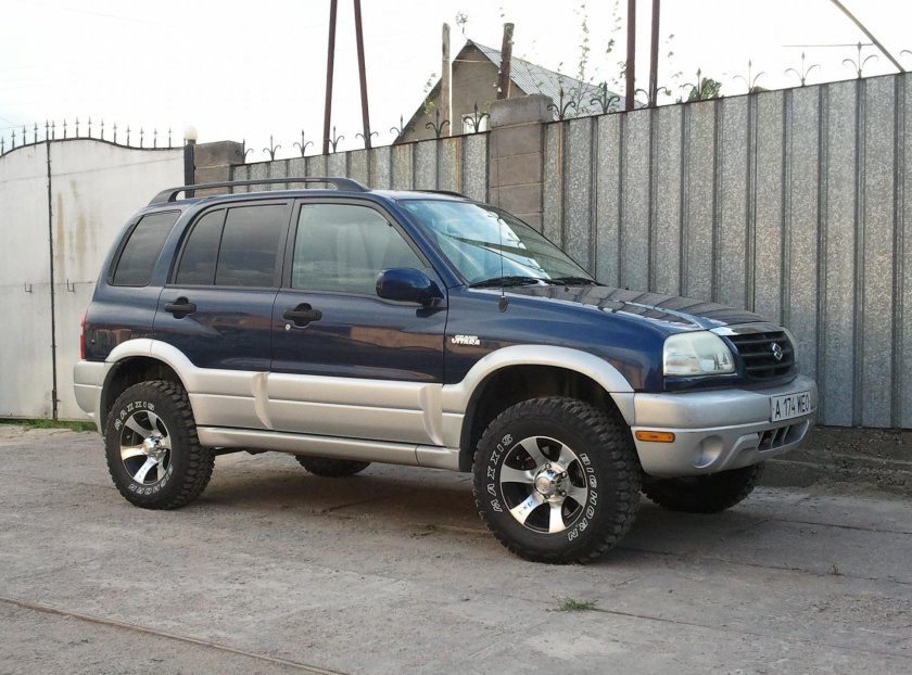 Suzuki Grand Vitara 1