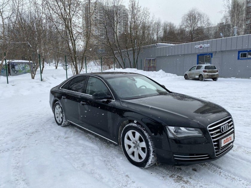 Ауди а 8 2011