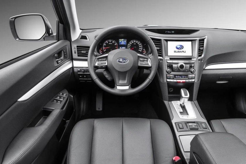 Subaru Legacy 2012 салон