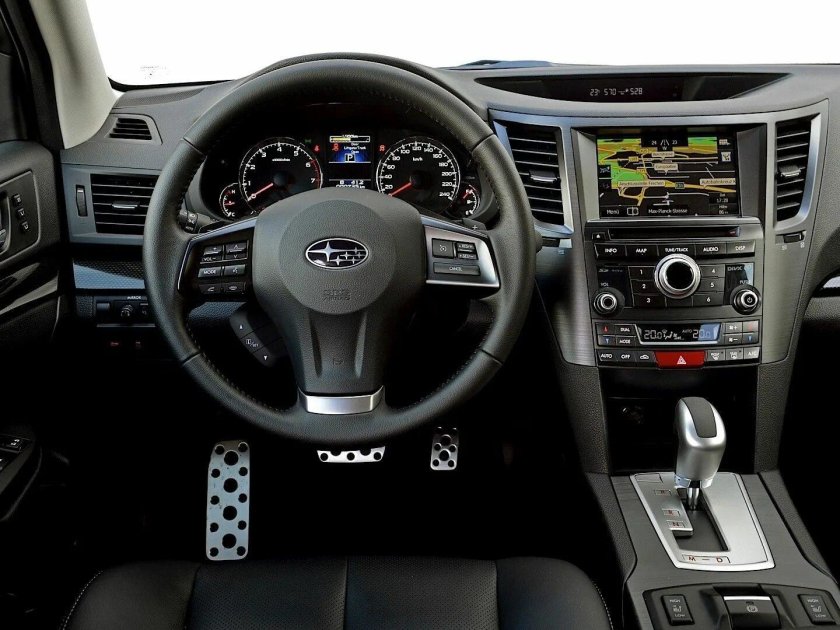 Subaru Legacy 2012 салон