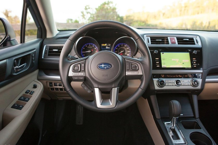 Субару Легаси 2015