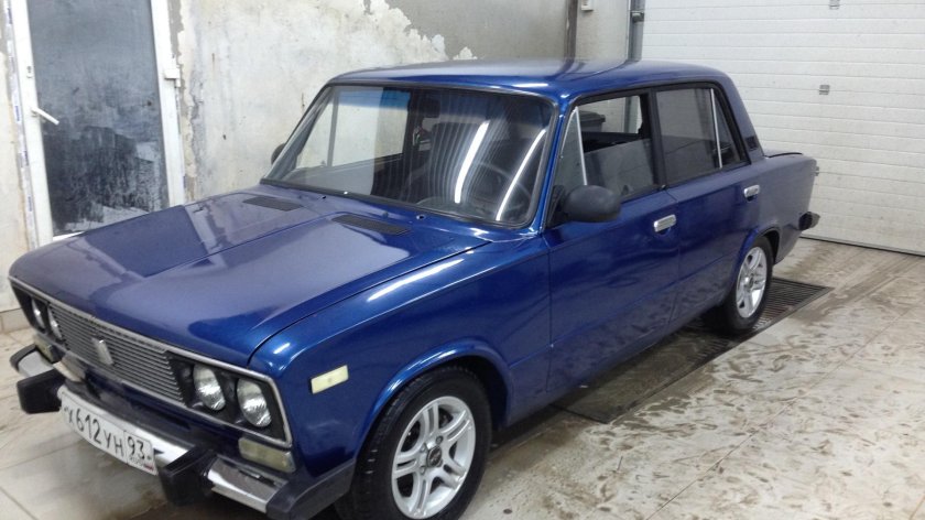 ВАЗ 2106 синяя
