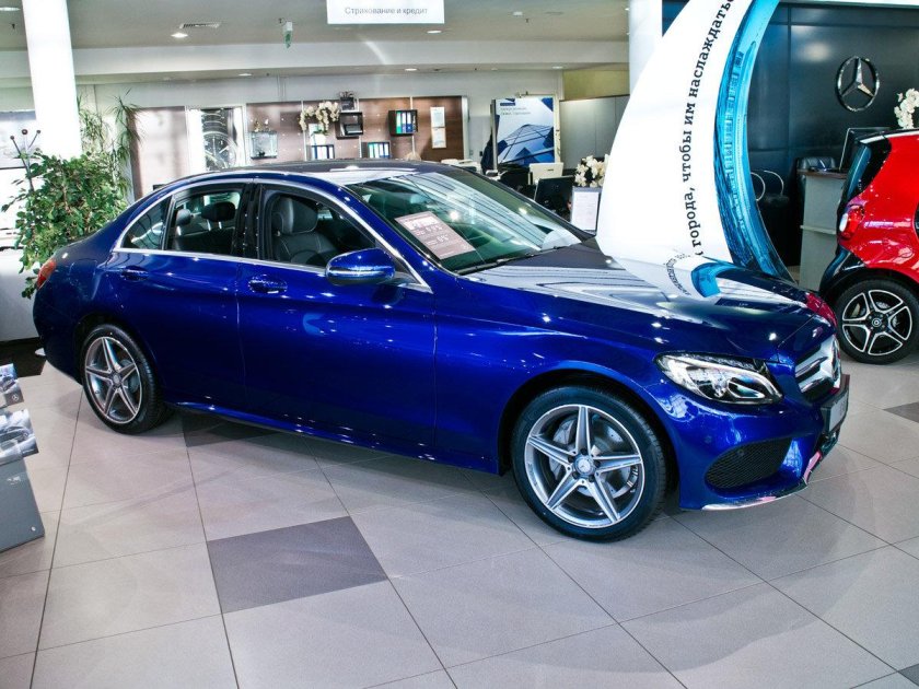 Mercedes c200 w205 синий