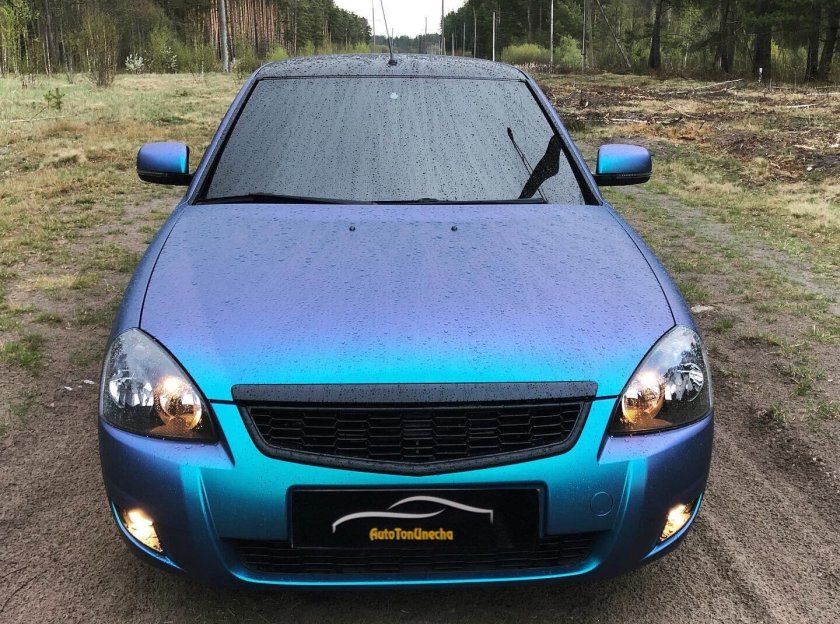 Приора хамелеон седан