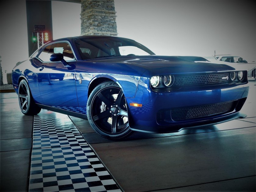 Додж Челленджер мопар