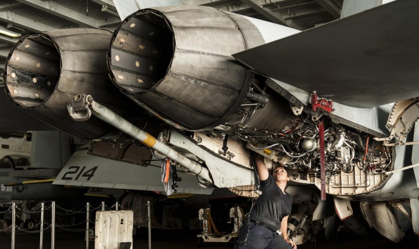 Техник авиационных двигателей