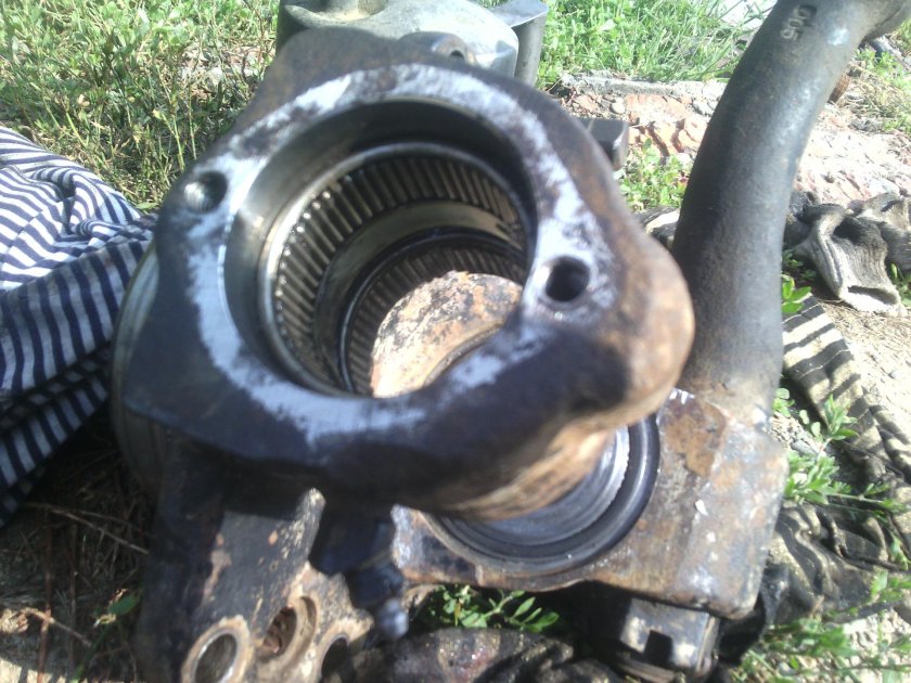 Опорный подшипник КАМАЗ 6520