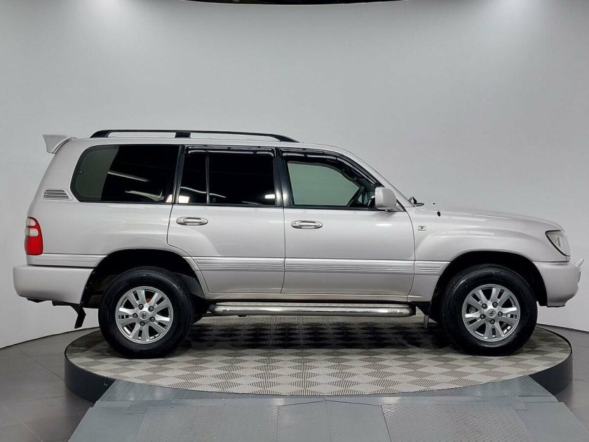 Toyota Land Cruiser 100 2005