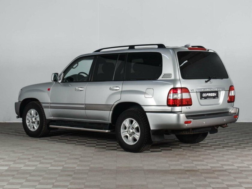 Toyota Land Cruiser 100
