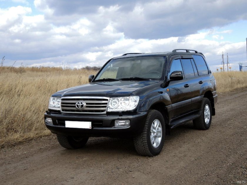 Toyota Land Cruiser 100