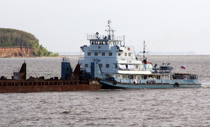 Буксир толкач Волгарь