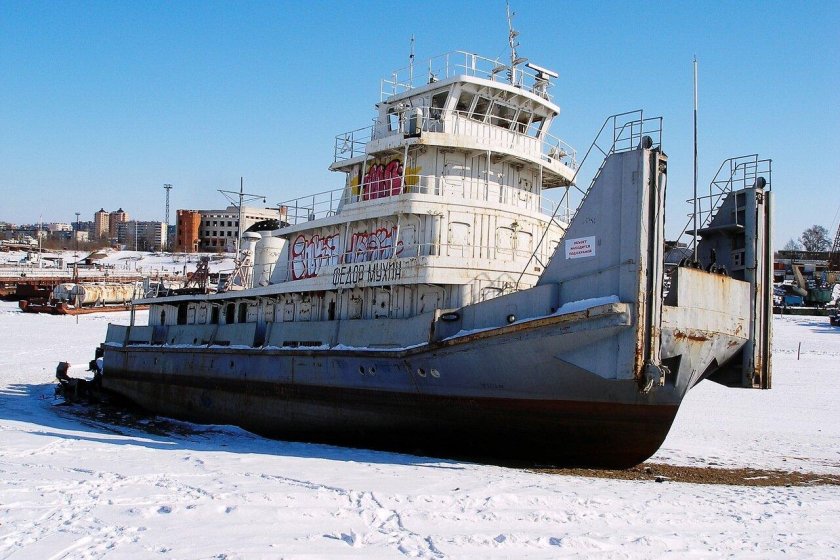 Буксир толкач *от-2047*