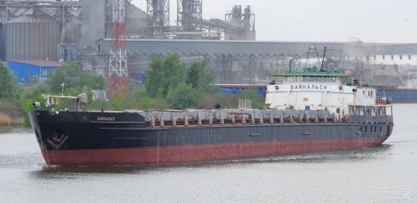 Теплоход Байкальск