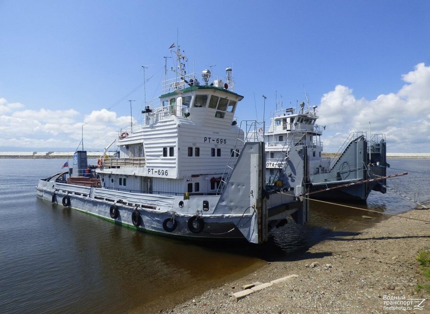 Буксир толкач РТ 663