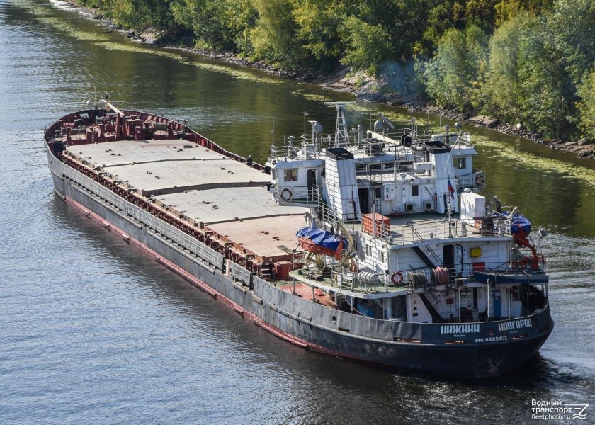 Теплоход толкач от-1500