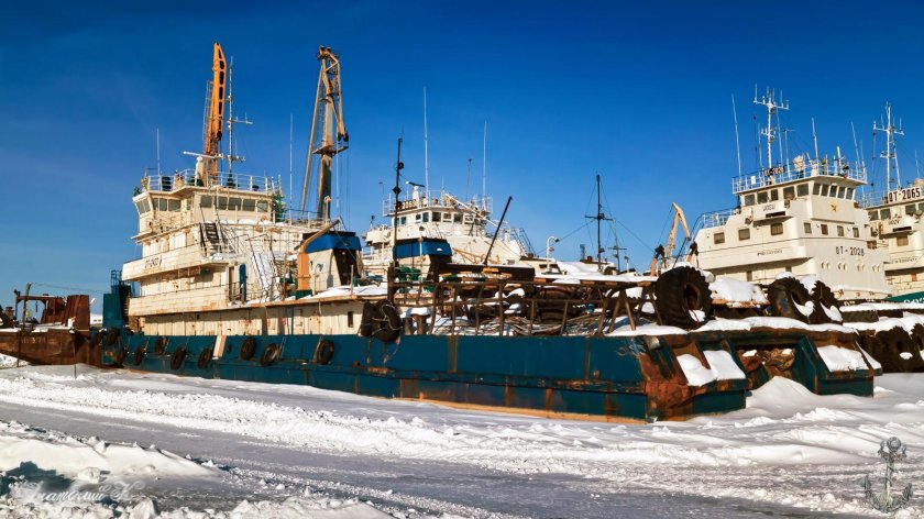 От 2433 буксир-толкач