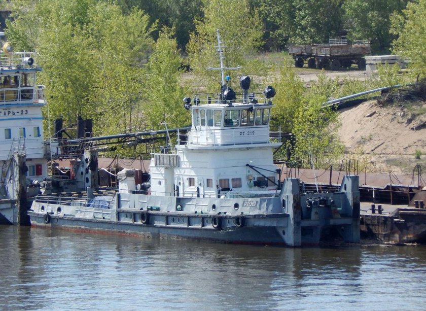 Речные буксиры и толкачи
