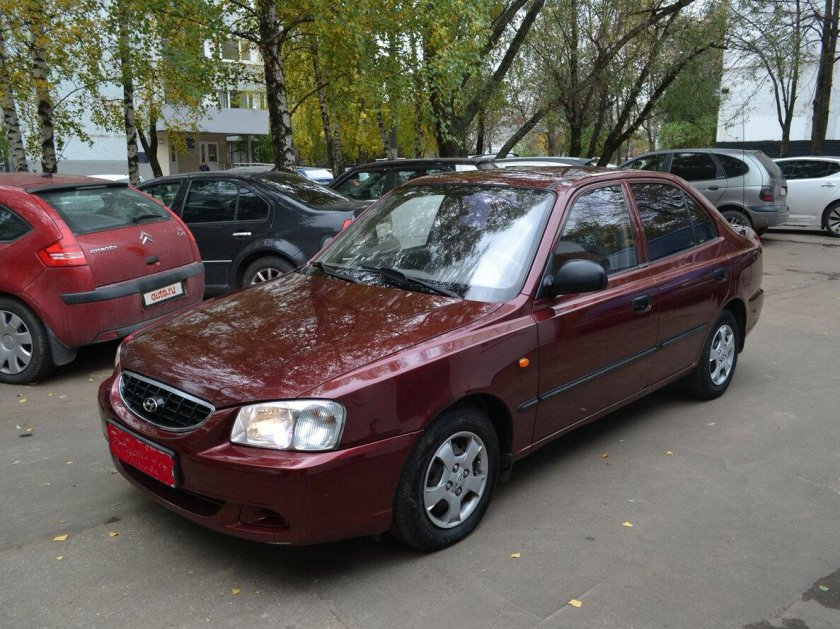 Акцент бордовый фото