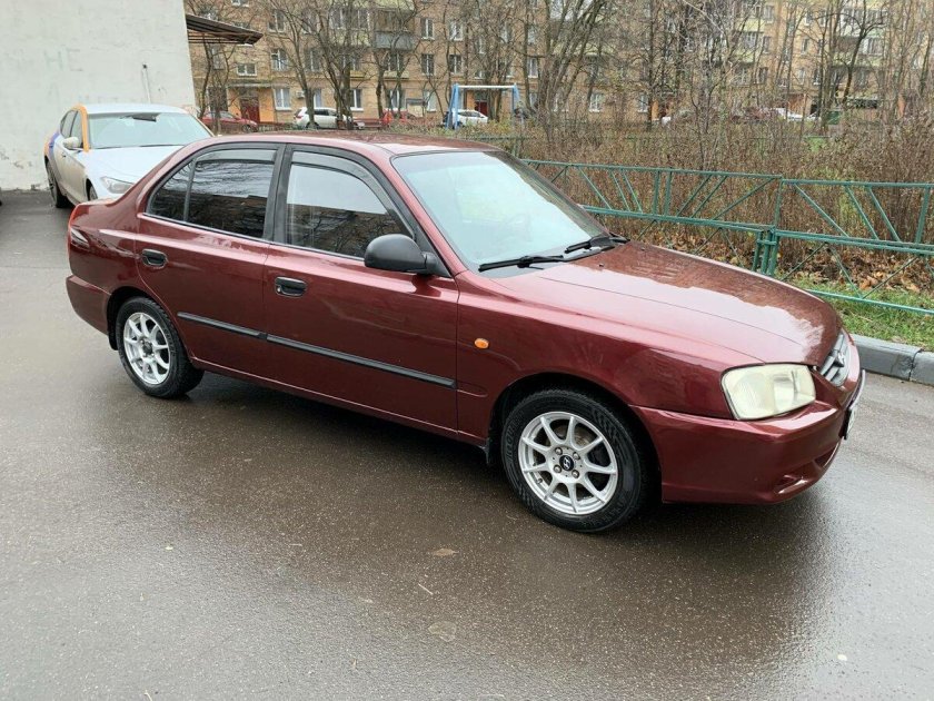 Hyundai Accent 2005 красный
