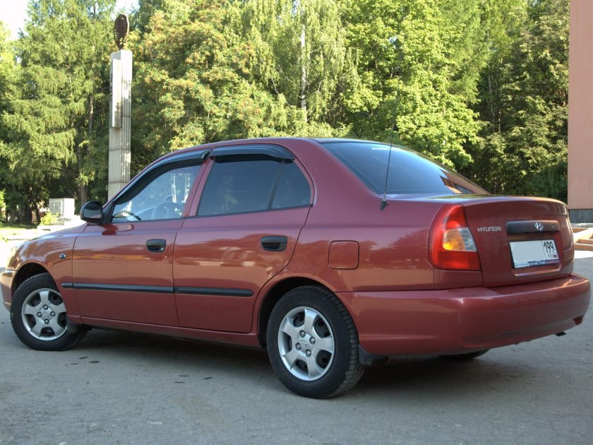 Hyundai Accent 2005 красный