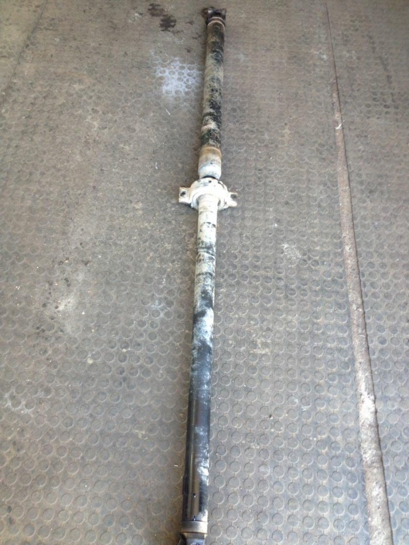 Карданный вал Ниссан