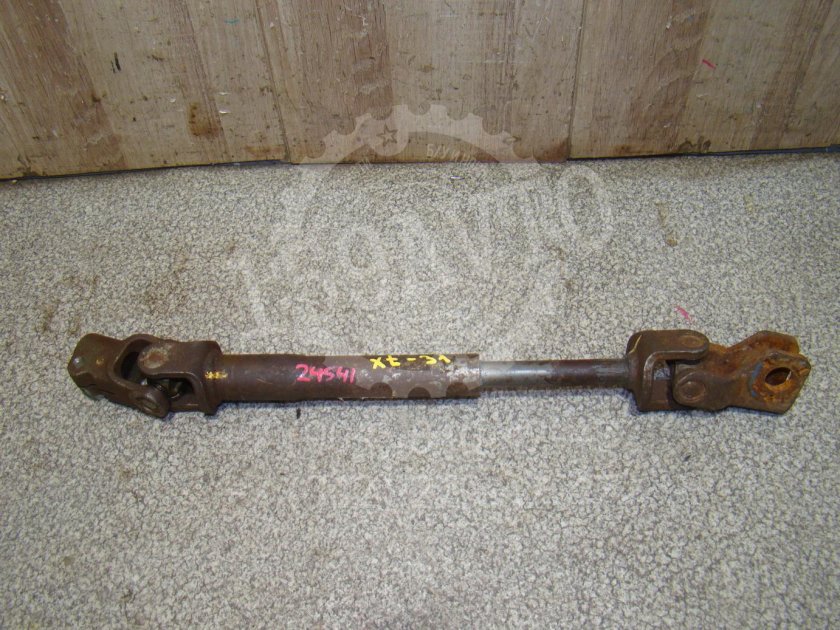 Рулевой кардан Ниссан т30