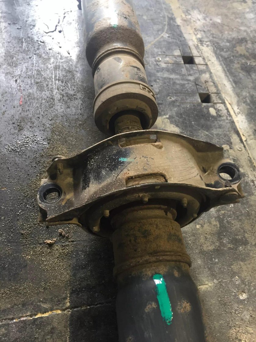 Подвесной подшипник карданного вала Ниссан Мурано z50