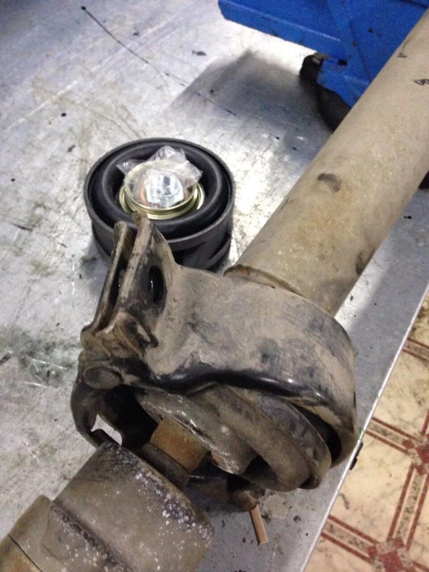 Подвесной подшипник Ниссан икстрейл т31